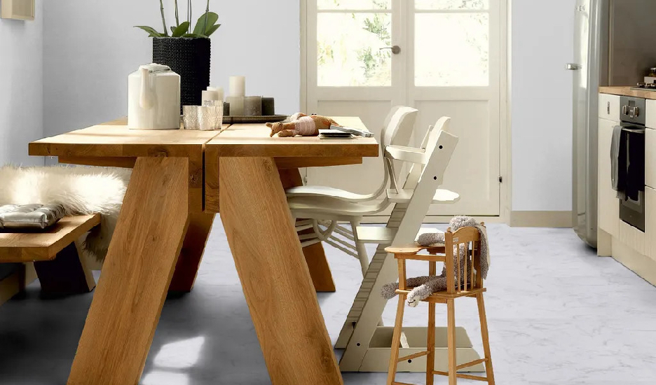 Vinylboden in Marmoroptik zum Kleben